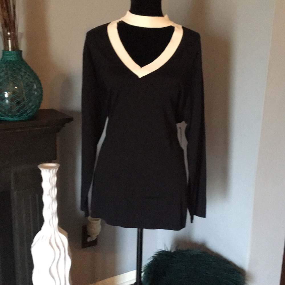 NWT Black and White Choker/V-neck Sweater